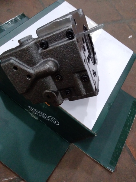 BA LÔ BƠM K3V112DTP CÓ VAN ĐIỆN TỬ SK200-8 OEM
