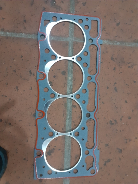 GIOĂNG  MẶT MÁY 4D78 /v1505 KOBUTA BÌA KY
