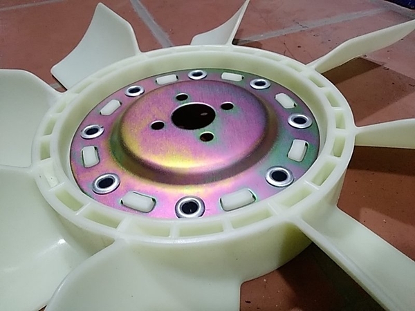 CÁNH QUẠT 6D14/15: 8C*38*65*4 LỖ* 610