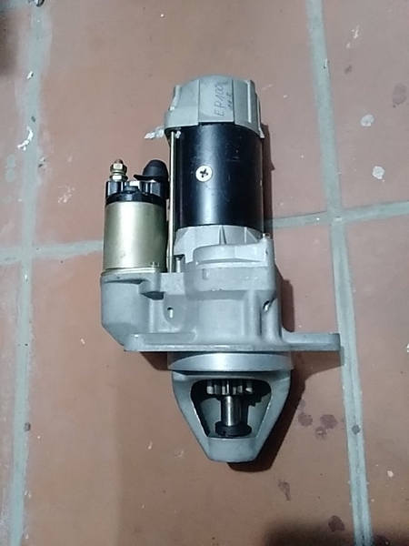 MÁY ĐỀ EX300-1/ EP100 11R*3TAI*D47* cổ 122 có mõm tâm (180*165*120 ) JPC