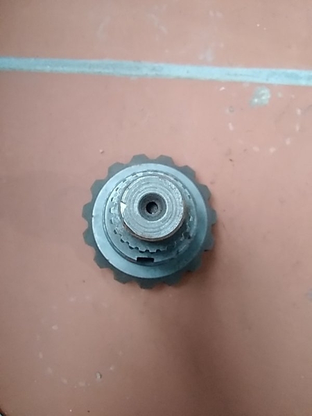 TRỤC XÚC LẬT LU 15R 23T H178