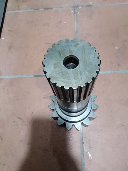TRỤC QUAY TOA PC200-5 15R*22T*H380 TQ