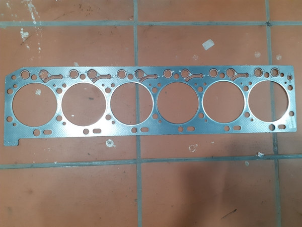 GIOĂNG MẶT MÁY 6D114/6CT ĐIỆN KPA