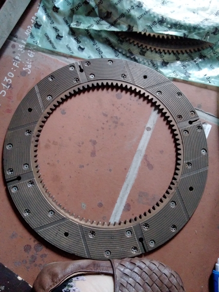 LÁ ĐỒNG D5: 87 RĂNG CÓ ĐINH TÁN 257*375*7 - TQ