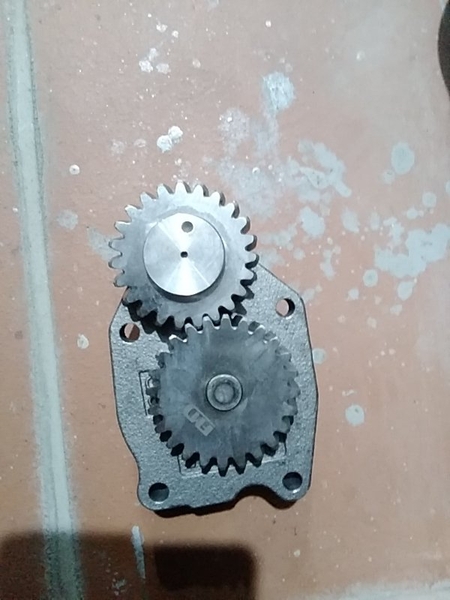 BƠM NHỚT 6D114 KIM ĐIỆN HÃNG CUMIN XỊN