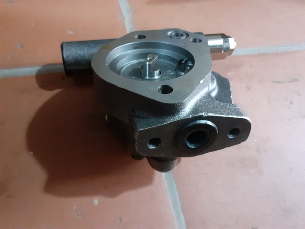 BƠM KHIỂN HPV55 PC120-5 TONG MYUNG