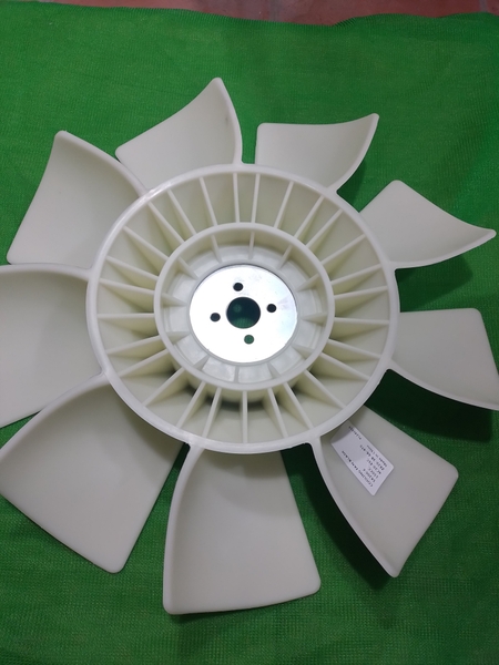 CÁNH QUẠT SK200-6/ 6D34 - 6D16: 9C*d38* TÂM 48*68* DÀI 620 - ZT