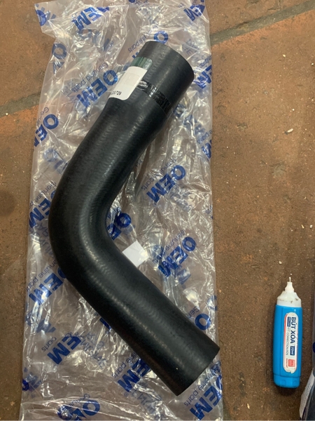 CÚT NƯỚC TRÊN SK115 - OEM