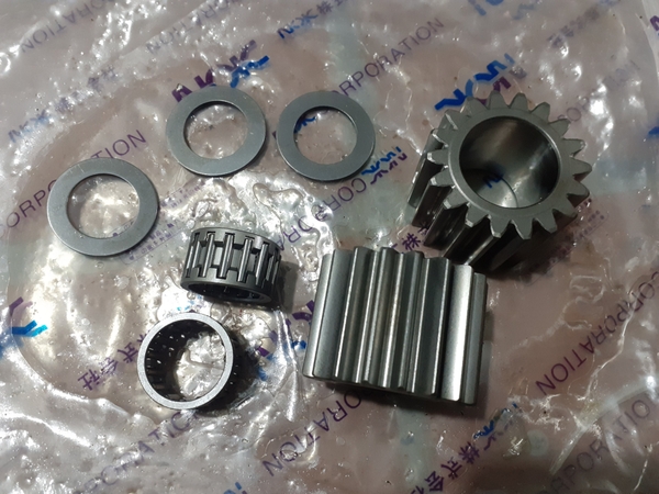 BÁNH RĂNG CHẤU DX55WA R55WI DX55-5K 18R ĐỜI CAO  27*48*35 - DB