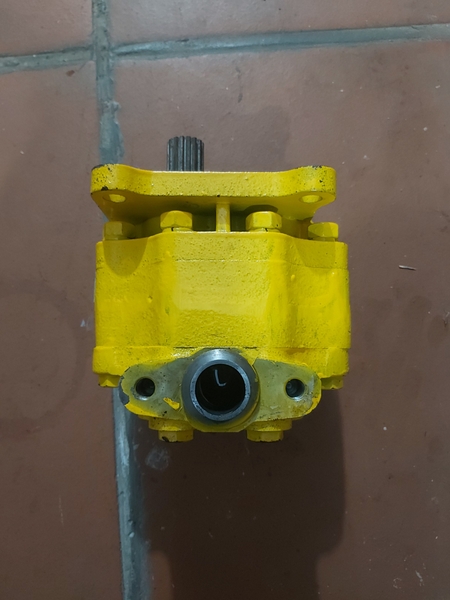 BƠM LÁI D50/53 16T*4 bu lông*Quay phải ÍT BÁN - TQ
