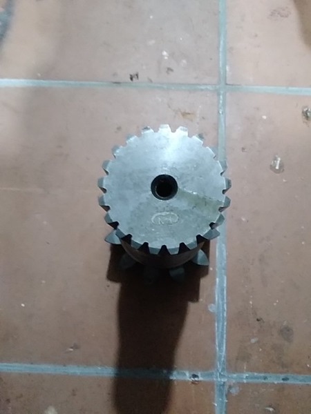 TRỤC QUAY TOA SK120-5 11R*21T*H295