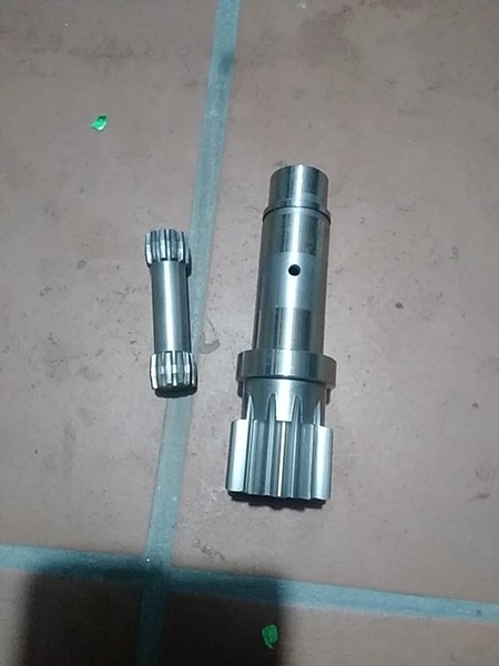 TRỤC BƠM PC28-7 11R*12T*H180 ABG
