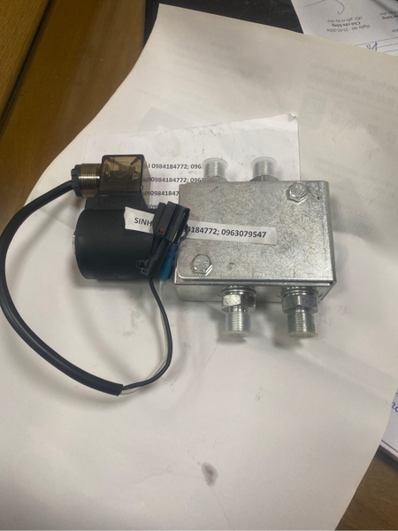 CỤM VAN THÁO LẮP GẦU NHANH 12V - TN/BH 03 T