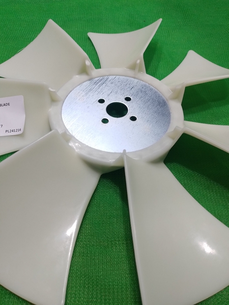 CÁNH QUẠT 4TNV94 - DX55 / R60-7 - 7C*d28* tâm 52*dài 440 (CÁNH HÚT VÀO )