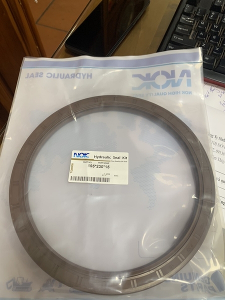 PHỚT LÒ XO 195*230*15 - KFM - NOK TỐT