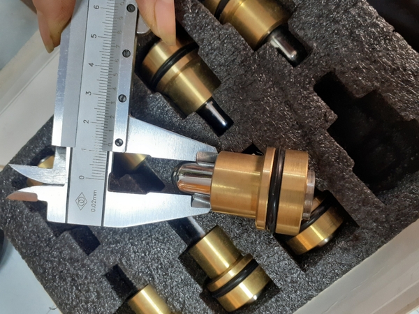 TY TAY TRANG EX200-2/3/5: TY 13*52*L ĐỒNG 14/31 - AC/XP