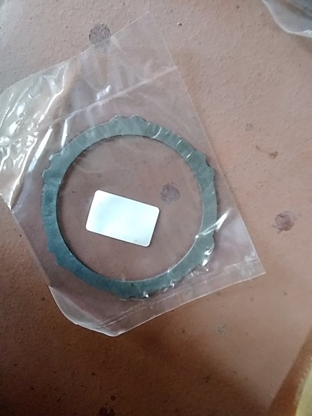 LÁ SẮT QT PC30/40: 6 VẤU N *76.5*96.5*1.5 TQ