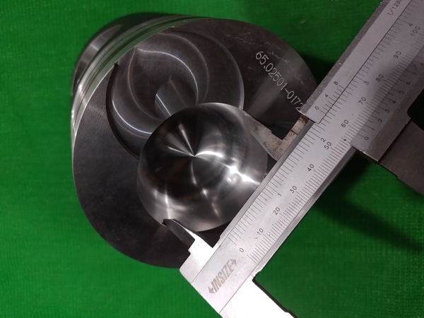 PISTON 1146 IZUMI-DL  ĐỈNH NHỌN THÂN ĐEN