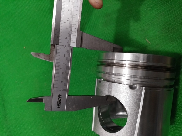 PISTON 6D114 IZUMI N66 ĐỈNH NHỌN THÂN TRẮNG KẸP THÉP