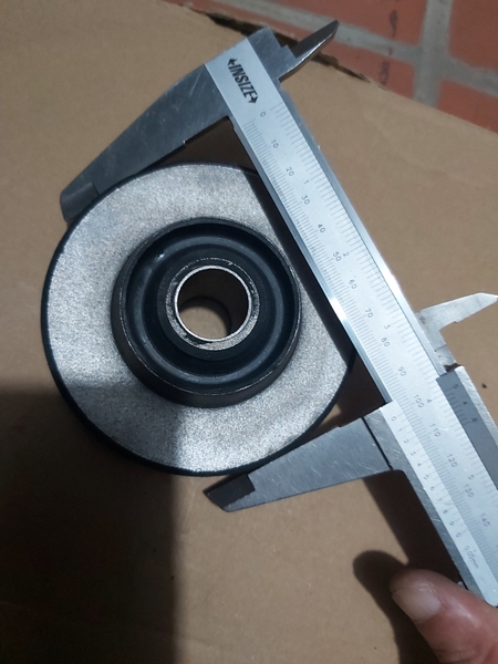 CAO SU CHÂN MÁY  ỦI D41/D5 PC300-3 TR PC200-1 20*100*43 CỔ 55 ( TRƯỚC = SAU)
