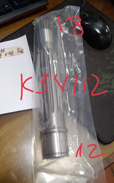 TRỤC BƠM NGẮN  K3V112 - 12T*18T*14T Giữa 260 - TM