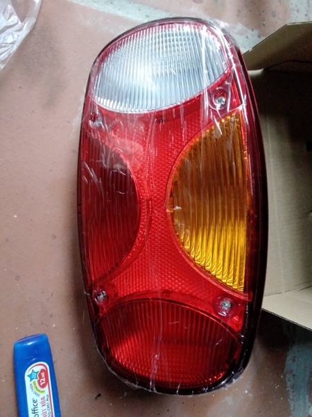 ĐÈN HẬU R55-7/R60-7/9 - TRÁI L