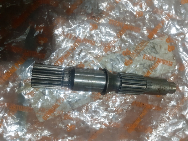 TRỤC BƠM KMF41 QT PC45-7 PC50 14T*18T*L167 JKO