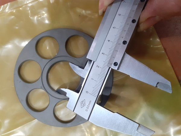 QT SK50-3 ĐĨA LỖ SG015- K LÒ XO  - TM - AC