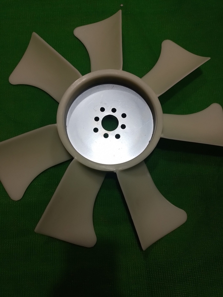 CÁNH QUẠT 4D94E/4JB1  DH55/EC55 : 7C*d32* tâm60* dài 450* 4 lỗ (EC55/2009)