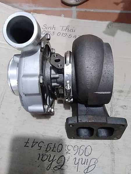 TUR BO PC300-3/ 6D125 CỔ TO GARET.ĐẾ(70*113) CỔ HÚT(49*65) CỔ GIÓ TO(88*102) CỔ XẢ BẮT BU LÔNG 6BL TÂM 121