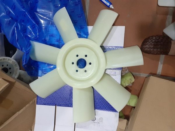 CÁNH QUẠT PC200-1/2/3 NGUYÊN BẢN 620*7C 6*89 ZT