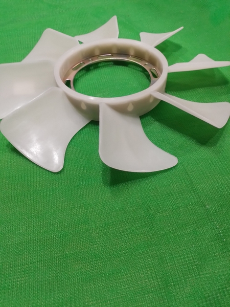CÁNH QUẠT 4M40: 8C*137*150*410*4 LỖ