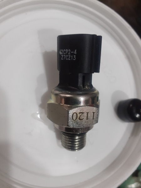 CẢM BIẾN ÁP SUẤT THẤP  ZX200/ZEN13 RẮC DẸT ( LẮP NGĂN KÉO VÀ DÀN VAN THAO TÁC ) BH05T