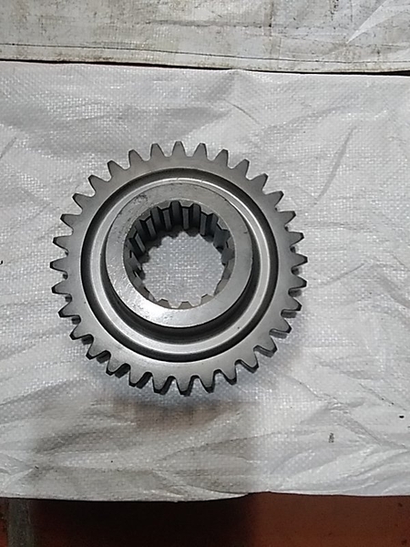 BÁNH RĂNG SỐ D41-3 32R*15T - QTN
