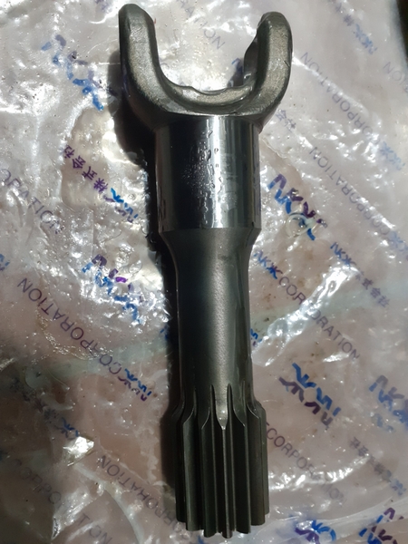 TRỤC LÁP TRƯỚC CHỮ THẬP NGẮN VOLVO55 MX55 14R DB