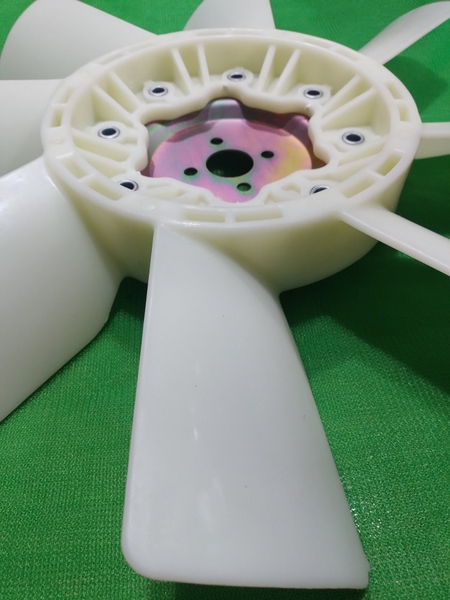 CÁNH QUẠT 6D14/15: 8C*38*65*4 LỖ* 610