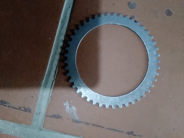 LÁ SẮT XÚC LẬT 45R: 84*110*1 TQ