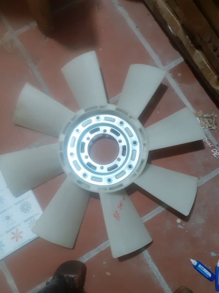 CÁNH QUẠT 6D16: 7C * 110*127*6 LỖ*640 GIỐNG 6D34