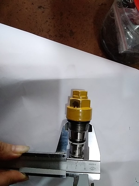 VAN XẢ TẢI PC 200-7/8 TN BH6T