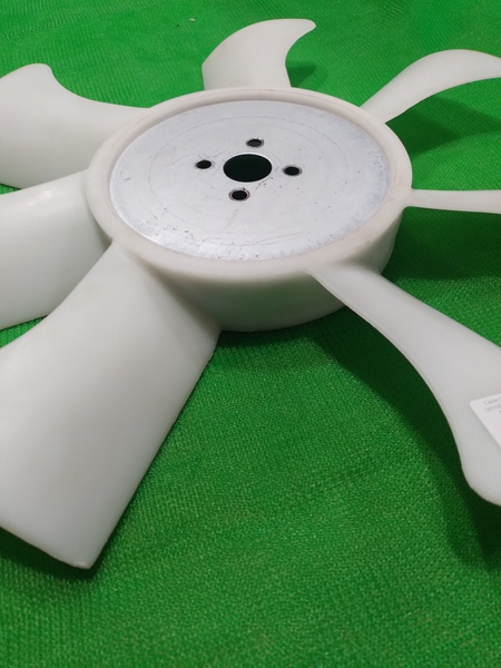 CÁNH QUẠT 4D94E/4JB1  DH55/EC55 : 7C*d32* tâm60* dài 450* 4 lỗ (EC55/2009)