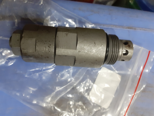 VAN PHỤ SK200-6: zen 27*H103