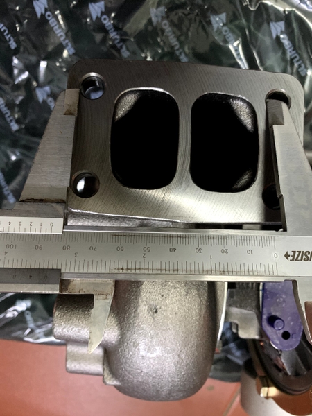 TUR BO DH300-5/D1146 -SL/IZUMI cổ gió 63*70, Cổ hút 60*72, Cổ xả 6BL, Chân 50*86