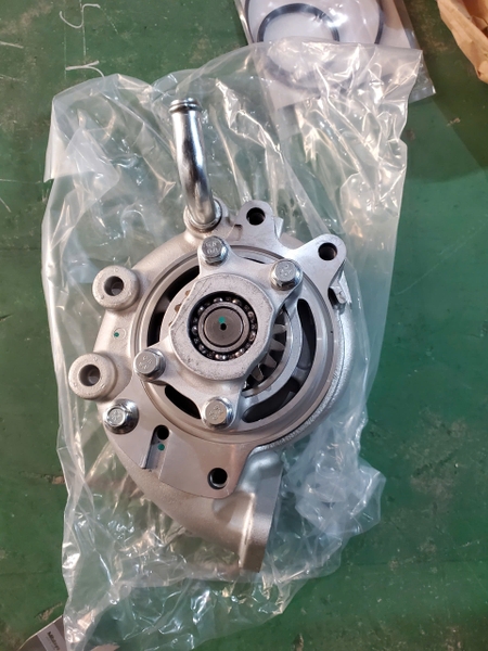 BƠM NƯỚC 6WG1 ZX470-3 KHS