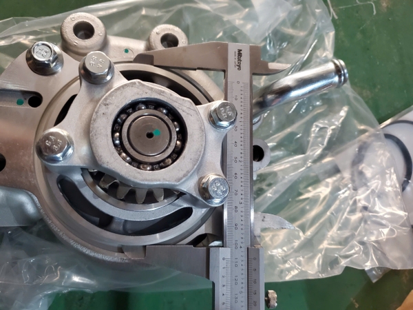 BƠM NƯỚC 6WG1 ZX470-3 KHS