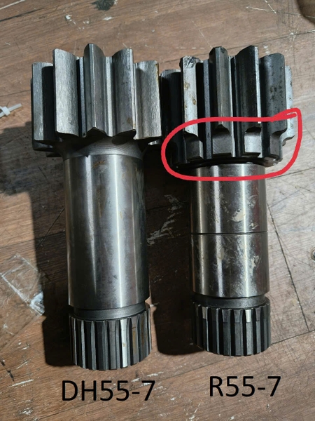 TRỤC QUAY TOA R55-7/R60-7 13R*24T*220 CÓ VÁT RĂNG - JKO