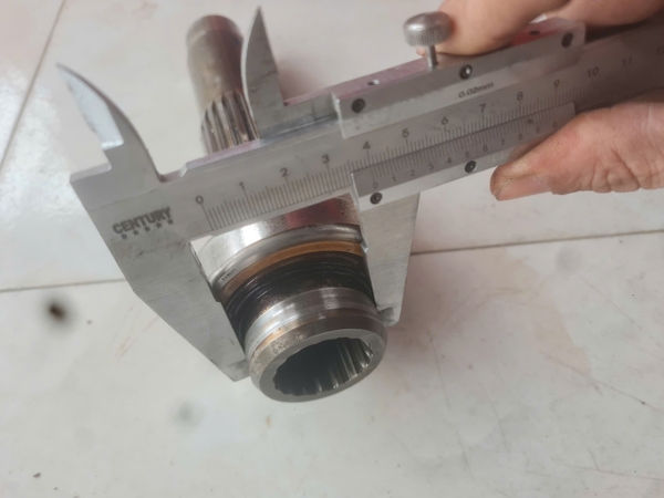 TRỤC BƠM DC ZX120 ZX135 17T*23T*195 ĐI CÙNG HH3561 - JKO