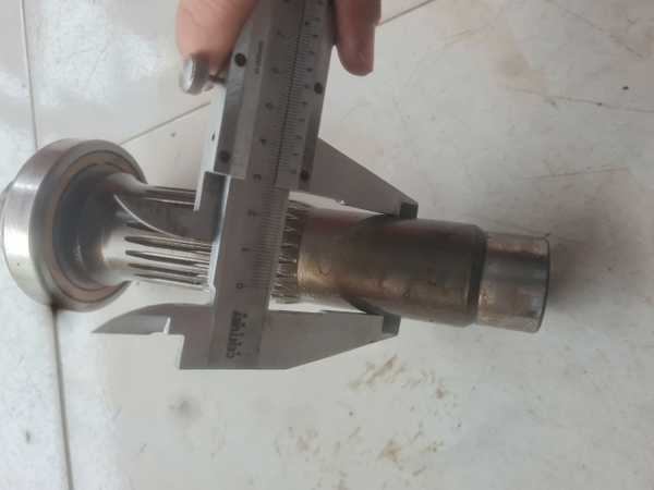 TRỤC BƠM DC ZX120 ZX135 17T*23T*195 ĐI CÙNG HH3561 - JKO
