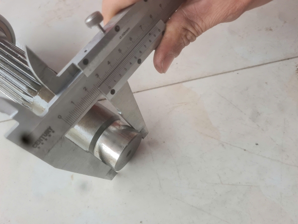 TRỤC BƠM DC ZX120 ZX135 17T*23T*195 ĐI CÙNG HH3561 - JKO