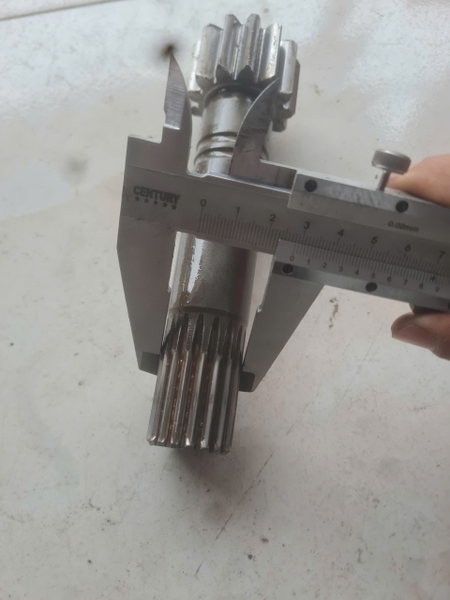 TRỤC LÁP DC ZX120 ZX135 13R*17T*161 (ĐI CÙNG HH3562) JKO