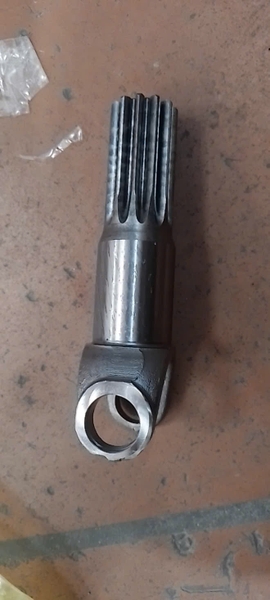TRỤC LÁP NGẮN CẦU TRƯỚC DH55/R55-7 DX55 12R*L195 BI 27*70 - BKT